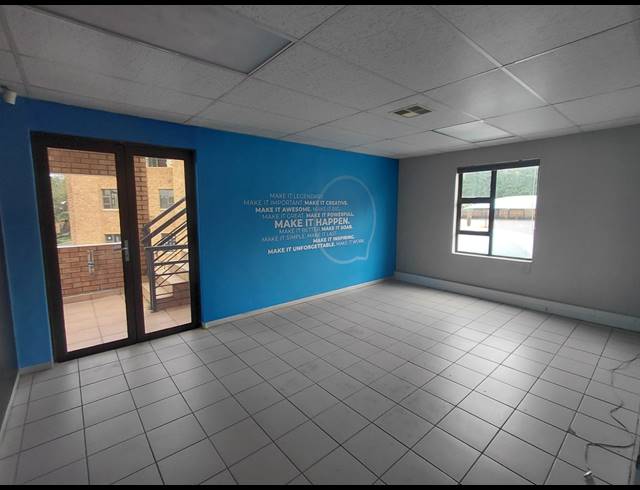139M² OFFICE TO LET IN MAROELADAL
